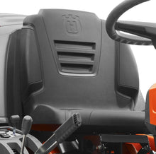 Laden Sie das Bild in den Galerie-Viewer, Husqvarna Profi Frontmäher RC 318T - Grundgerät ohne Mähdeck