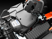 Laden Sie das Bild in den Galerie-Viewer, Husqvarna Profi Allrad-Frontmäher RC 320Ts AWD - Grundgerät ohne Mähdeck