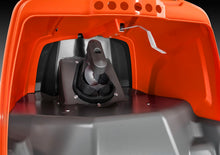 Laden Sie das Bild in den Galerie-Viewer, Husqvarna Profi Allrad-Frontmäher RC 320Ts AWD - Grundgerät ohne Mähdeck