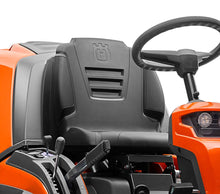 Laden Sie das Bild in den Galerie-Viewer, Husqvarna Profi Allrad-Frontmäher RC 320Ts AWD - Grundgerät ohne Mähdeck