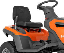 Laden Sie das Bild in den Galerie-Viewer, Husqvarna Akku-Rasentraktor TS 100i
